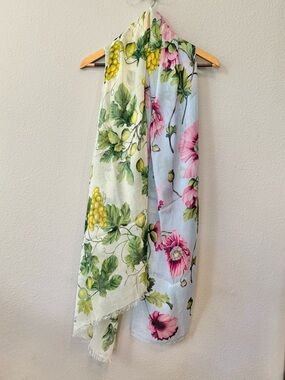 NWT! Authentic Oscar de la Renta Scarf/Wrap, 54” x 74” Large